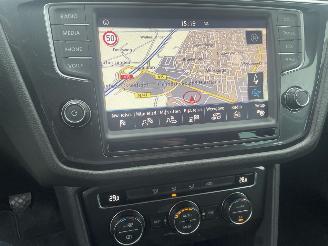 Volkswagen Tiguan 1.4 TSI ACT Connected Series N.A.P NL AUTO picture 14