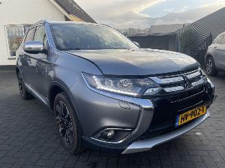 Auto incidentate Mitsubishi Outlander 2.0 Instyle AUTOMAAT 7.P N.A.P NL AUTO PRACHTIG!!! 2016/1