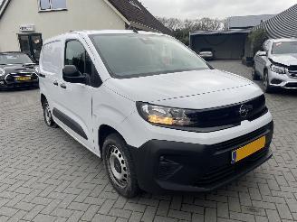 Vaurioauto  commercial vehicles Opel Combo 1.5 BlueHDi 100 S&S L1 N.A.P NL AUTO PRACHTIG!!! 2024/5