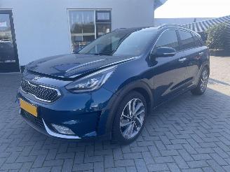 Vaurioauto  passenger cars Kia Niro 1.6 GDi Hybrid ExecutiveLine 2018/1