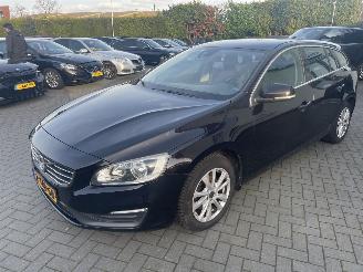 Volvo V-60 2.0 D4 Momentum picture 5