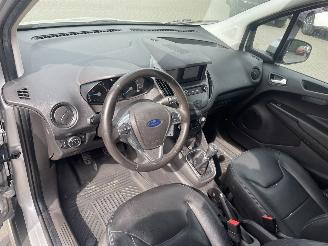 Ford Transit Courier Van 1.5 TDCI Limited Duratorq S&S picture 10