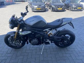 Triumph Speed Triple 1200 RS 180PK!!! picture 5