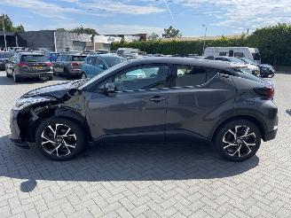 Toyota C-HR 1.8 Hybrid Dynamic N.A.P NL AUTO PRACHTIG!!! picture 4