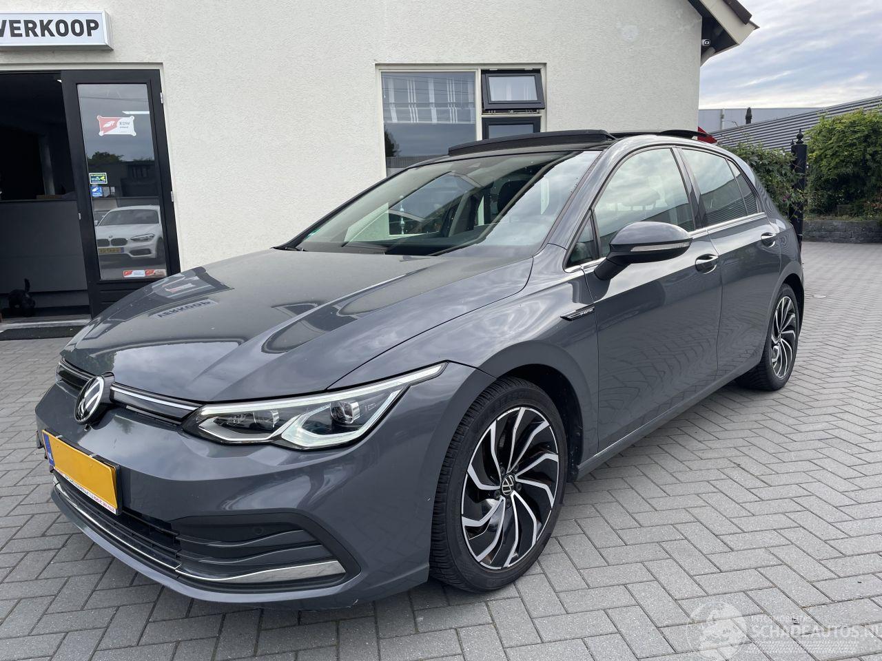 Volkswagen Golf 1.5 TSI 1st EDITION