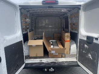 Peugeot Boxer 330 2.2 BlueHDi 140 L1H1 Premium N.A.P NL BUS PRACHTIG!!! picture 13