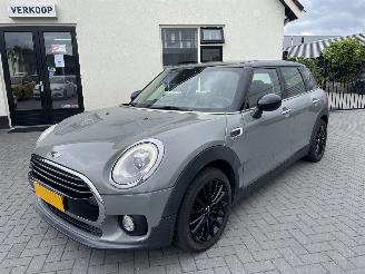 Vaurioauto  passenger cars Mini Clubman 1.5 Cooper Chili N.A.P NL AUTO PRACHTIG!!! 2017/3