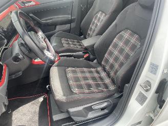 Volkswagen Polo 2.0 TSI GTI N.A.P NL AUTO PRACHTIG!!! picture 7