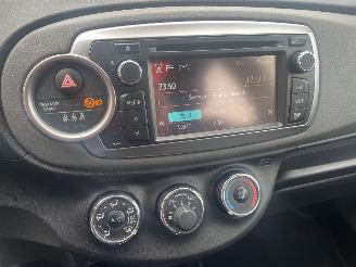 Toyota Yaris 1.3 VVT-i Aspiration AUTOMAAT N.A.P NL AUTO picture 14
