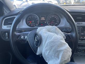 Volkswagen Golf 1.0 TSI Connected Series N.A.P NL AUTO PRACHIG!!! picture 9