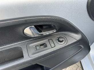 Volkswagen Up! 1.0 CROSS UP! picture 13