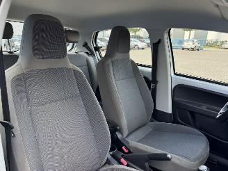 Volkswagen Up! 1.0 CROSS UP! picture 12