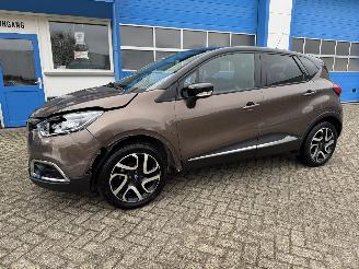 Avarii autoturisme Renault Captur 0.9 TCE  DYNAMIQUE 2015/1