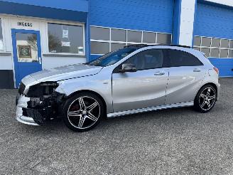 krockskadad bil auto Mercedes A-klasse A250  AUTOMAAT  SPORT AMBITION 2013/7