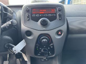 Peugeot 108 1.0 e-VTI  ACTIVE picture 18