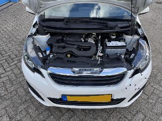 Peugeot 108 1.0 e-VTI  ACTIVE picture 12