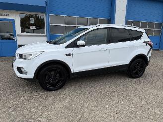 Damaged car Ford Kuga 1.5  Trend 2017/12