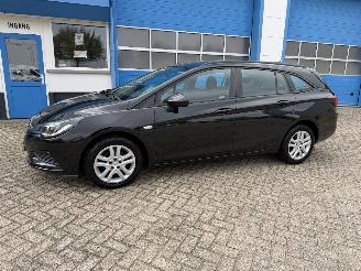 Voiture accidenté Opel Astra 1.0 ONLINE EDITION  SPORTS TOURER 2017/3
