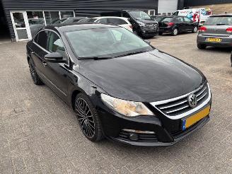 damaged passenger cars Volkswagen Passat cc 2.0 TSI  Passat CC  211pk 2011/4