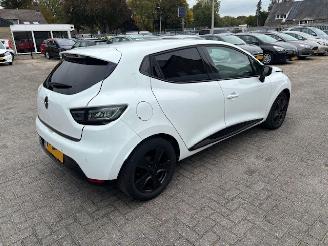 Unfallwagen Renault Clio 1.5 DCI Night&Day airco 2015/8