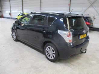 Toyota Verso 2.0 D-4D BUSINESS picture 3