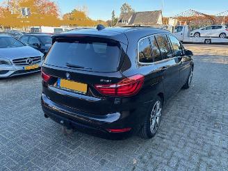 BMW 2-serie 218i 7-Pers Pano 136pk picture 4