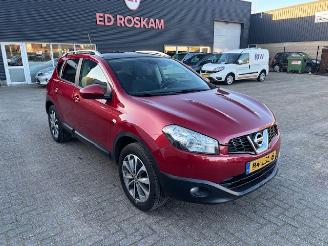 Vaurioauto  passenger cars Nissan Qashqai 1.6 Connect Edition Pano 2010/6