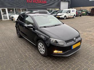 Coche accidentado Volkswagen Polo 1.0  5-drs Comfortline airco 2016/9