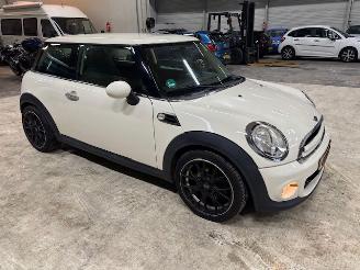 Mini One 1.6 One Minimalist airco picture 2