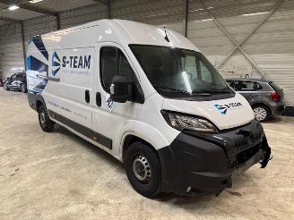 krockskadad bil bedrijf Peugeot Boxer 2.2 HDI Automaat L4 180pk 2024/11