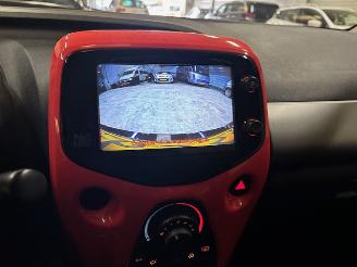 Toyota Aygo 1.0 5-drs X-Play airco picture 14