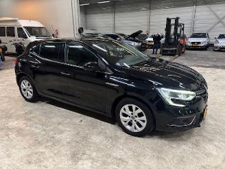 Renault Mégane 1.3 TCe Limited  140pk picture 2