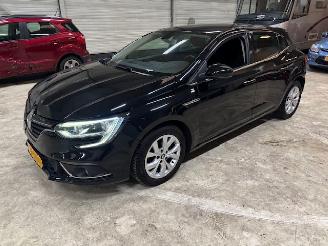 Renault Mégane 1.3 TCe Limited  140pk picture 6