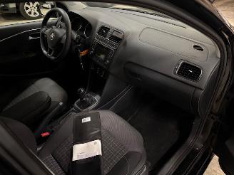 Volkswagen Polo 1.0 5-drs airco picture 10