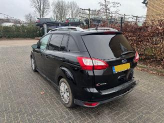 Damaged car Ford Grand C-Max 1.5 TDCI Titanium 7P 120pk 2016/3