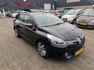 damaged passenger cars Renault Clio 0.9 TCE Nicht & Day 2015/4