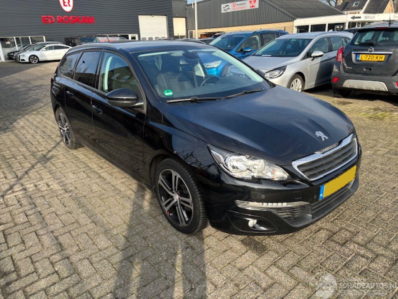 Peugeot 308 1.6 HDI Executive Pack Pano