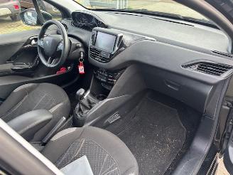 Peugeot 208 1.2 5-drs Envy Nap picture 10