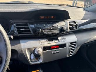 Honda Fr-v 2.0i Comfort airco picture 16