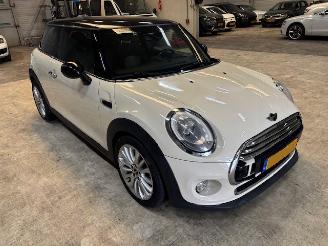 Coche accidentado Mini Cooper 1.5 Cooper First Born Edition Nap 2014/10