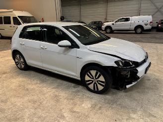Volkswagen Golf e-Golf picture 6