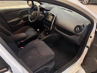 Renault Clio 1.2  5-drs airco picture 8