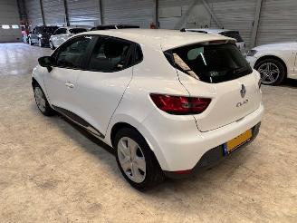 skadebil auto Renault Clio 1.2  5-drs airco 2015/4