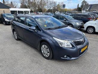 Schadeauto Toyota Avensis 1.8 Dynamic clima 2009/5