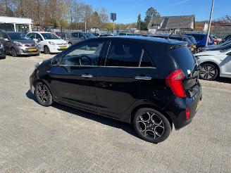 Kia Picanto 1.2  5-drs World Cup picture 2