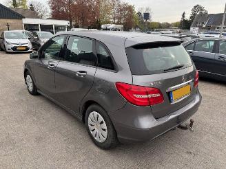 Vaurioauto  passenger cars Mercedes B-klasse 180 CDI Edition Automaat 2013/4
