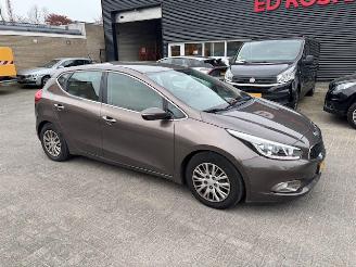 Kia Cee d 1.6 GDI 20th Anniversary airco picture 2