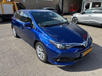 Damaged car Toyota Auris 1.2T Aspiration Limited 2016/9
