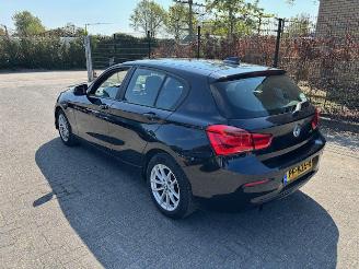 Vaurioauto  passenger cars BMW 1-serie 118i Executive automaat Nap 2017/6