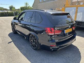 krockskadad bil auto BMW X5 xDrive40e iPerformance High Exec M-Pakket 2015/12